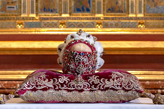 Zum Leopoldifest wird die Schädelreliquie des heiligen Leopold in Klosterneuburg zur öffentlichen Verehrung ausgestellt.