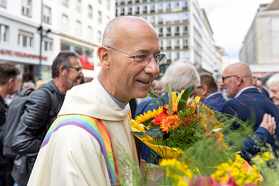 Mitten im Geschehen – so hat Toni Faber 30 Jahre lang seine Arbeit als Seelsorger in und um den Stephansdom gelebt und geprägt.