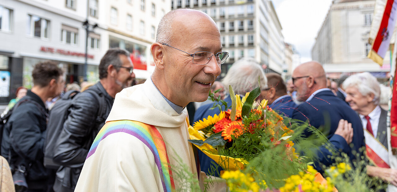 Mitten im Geschehen – so hat Toni Faber 30 Jahre lang seine Arbeit als Seelsorger in und um den Stephansdom gelebt und geprägt.