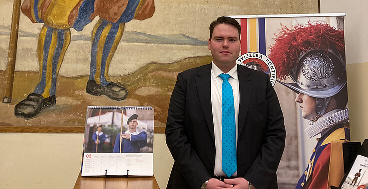 Jung, modern und gut ausgebildet: Claude Frei ist mit der Schweizer Garde im Vatikan in der Heiligen Woche im Einsatz.