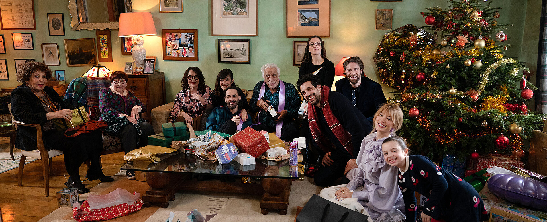 „Schenkst du noch oder liebst du schon?“ könnte ein Motto der Komödie lauten.  