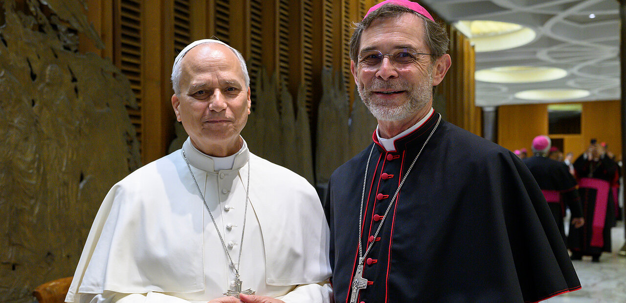 Brüderlicher Austausch: Während des Kurses für die neuen Bischöfe in Rom traf Erzbischof Josef Grünwidl auch mit Papst Leo XIV. zusammen.