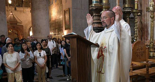 Pater Josef San Torcuato erzählte über die Lage im Heiligen Land. 