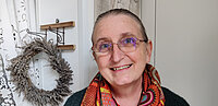 Als Barbara Vitovec mitbekommen hat, dass es für Laien möglich ist, Begräbnisse zu leiten, ist sie zu ihrem damaligen Pfarrer gegangen. 