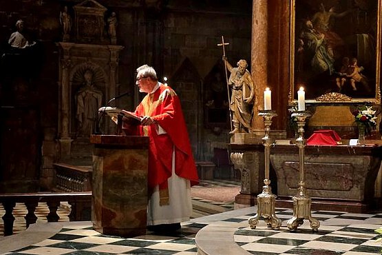Monsignore Dr. Ewald Huscava geht in Pension. Er war Domprediger in Sankt Stephan in Wien, Pfarrvikar der Donaucitykirche und Dozent für Homiletik. 