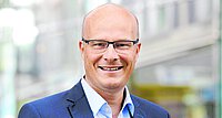 Alexander Filipovic ist Universitätsprofessor für Sozialethik am Institut für Systematische Theologie und Ethik an der Katholisch-Theologischen Fakultät, Universität Wien. 