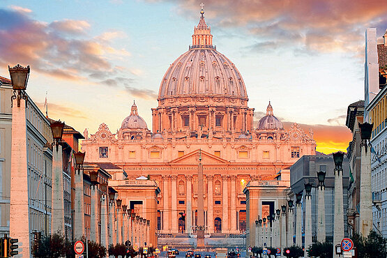 Rom Petersdom im Abendlicht