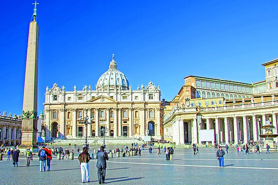Nördlich des Petersplatzes liegen die Vatikanischen Archive. Fünf Jahre ist es her, da wurden erstmals die Vatikanischen Archive zu Pius XII. geöffnet – hunderttausende Dokumente werden seither von Kirchenhistorikerinnen und -historikern aufgearbeitet. 