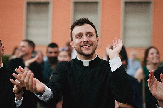 Es spricht oft die Stimme Gottes durch das, was unerwartet im Leben passiert. 