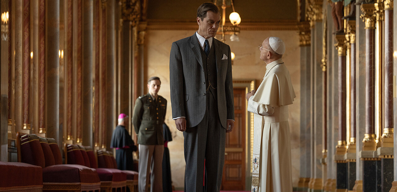 Chefankläger Robert Jackson besucht in einer Film-Szene in "Nürnberg" Papst Pius XII. 