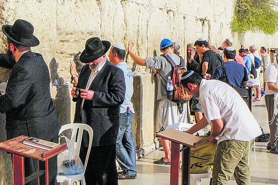 Das Judentum kennenlernen: Hierzulande oder vor Ort im Heiligen Land