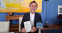 Leseempfehlung: Erzbischof Josef Grünwidl schrieb für die Neuauflage des Buches von Johannes Bours „Nehmt Gottes Melodie in euch auf“ ein Geleitwort.