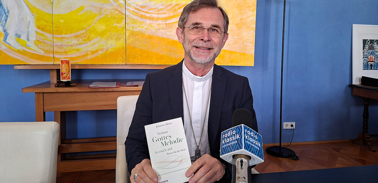 Leseempfehlung: Erzbischof Josef Grünwidl schrieb für die Neuauflage des Buches von Johannes Bours „Nehmt Gottes Melodie in euch auf“ ein Geleitwort.