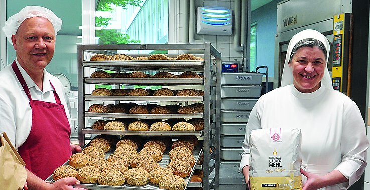 Die Weckerl für das Krankenhausessen werden im Ordensklinikum Linz selbst gebacken. 