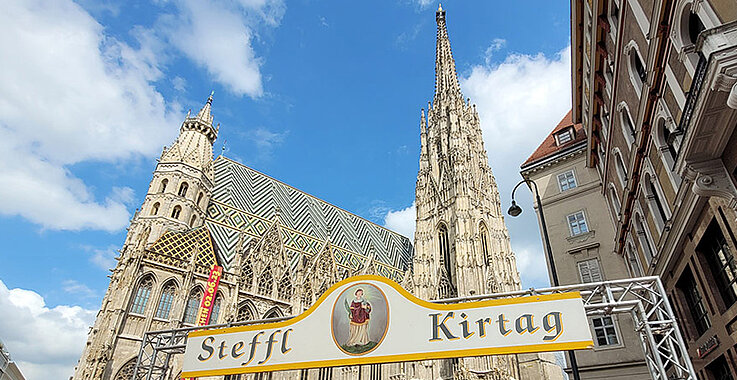 Der Stefflkirtag vor dem Stephansdom.