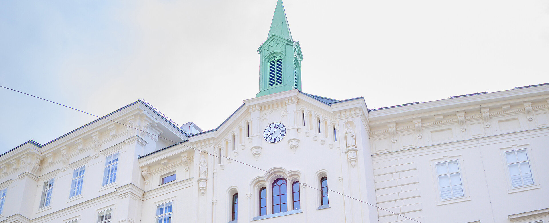 Bekannt unter den katholischen Ostkirchen, aber fast versteckt: die Kirche der Griechisch-katholischen Zentralpfarre Sankt Barbara in der Postgasse in Wien-Innere Stadt.