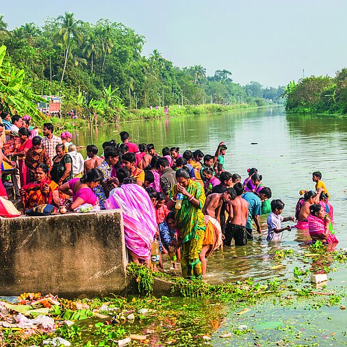 Beim Fest Ekadashi bringen Anhänger Vishnus ihre Verehrung durch Fasten oder nur symbolisch dar. Das Fastenbrechen erfolgt ausschließlich mit Früchten.