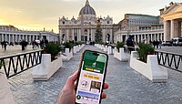 Auf der Jubiläumswebsite und der begleitenden Handy-App "Iubilaeum 2025" kann man sich kostenfrei registrieren und erhält einen Online-Pilgerpass samt QR-Code. 