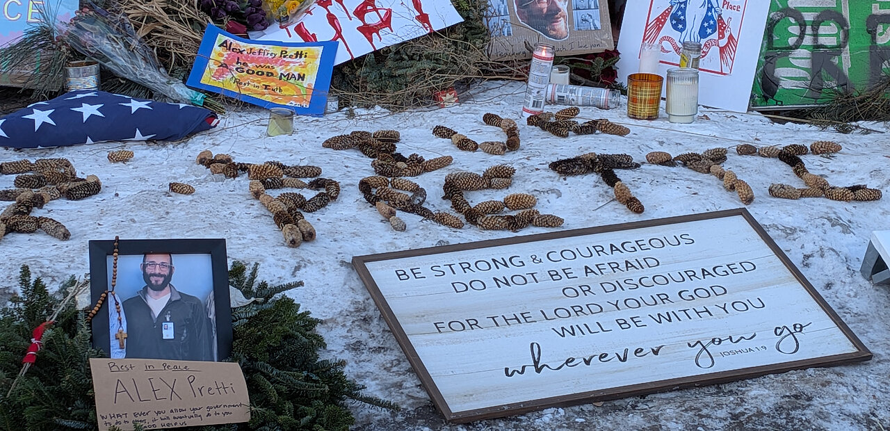 Ein Memorial an der Stelle seines Todes erinnert an den erschossenen Krankenpfleger Alex Pretti (37) in Minneapolis. 
