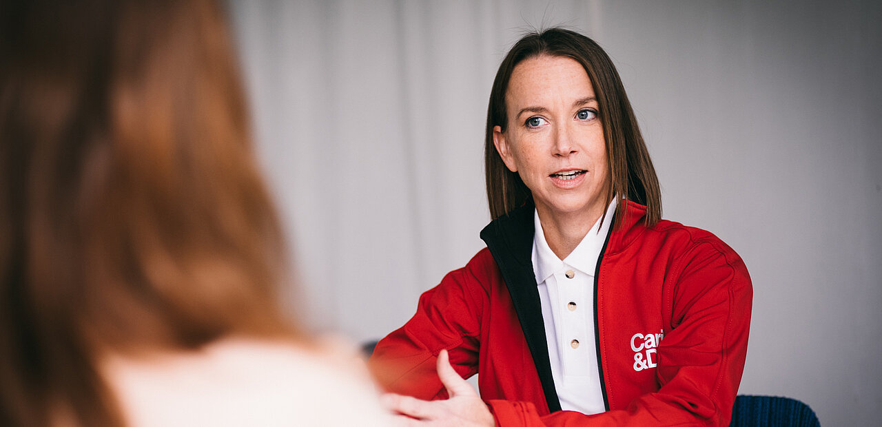 Anna Parr ist Generalsekretärin der Caritas Österreich. Im Interview mit dem SONNTAG spricht sie über die Maßnahmen der Regierung im Doppelbudget 2027/2028. 