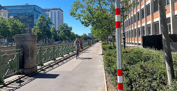 Radfahrer am Wienfluss