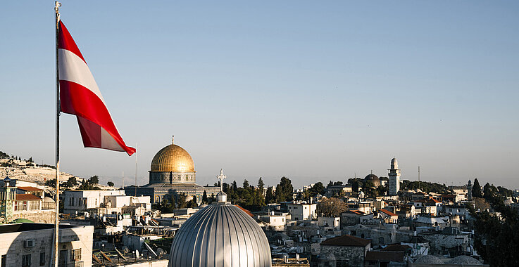 Vom Dach des österreichischen Hospizes blickt man über ganz Jerusalem.