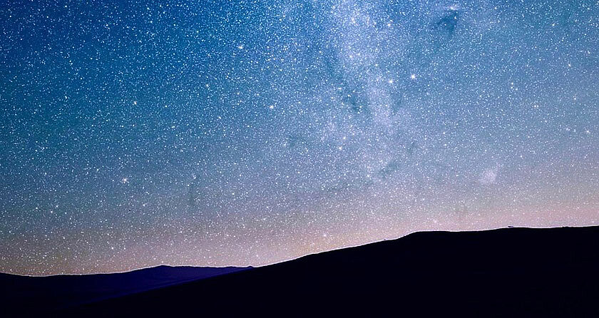 Kometen sind keine Sterne, aber wunderschön. Am 7. September 2023 war der Komet Nishimura über der Sierra de La Albera in Katalonien sichtbar. Entdeckt worden war er am 12. August vom japanischen Amateurastronomen Hideo Nishimura. Der Komet beeindruckte mit einem auffälligen Leuchten, das durch bestimmte Gase in seiner Umgebung verursacht wird.