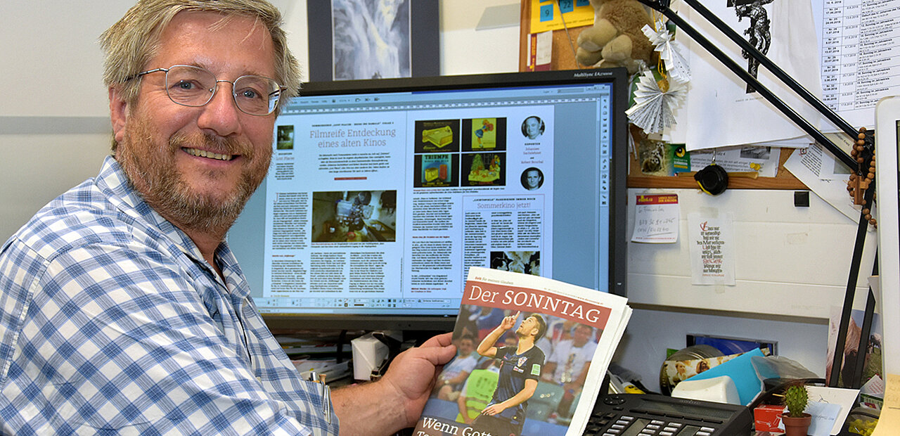 Wolfgang Linhart am Computer