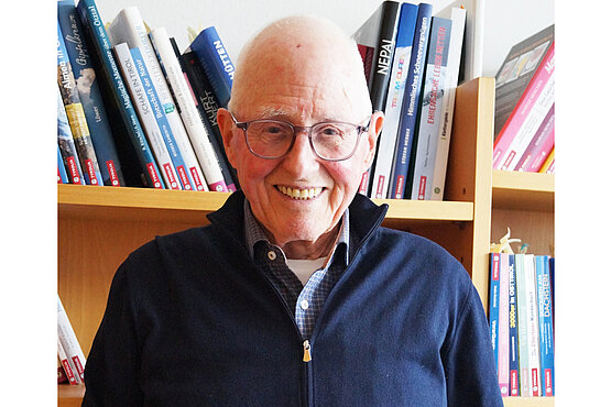 Krönung eines Lebenswerks: Josef Gelmi schrieb "Die" Papst-Geschichte der Gegenwart.
