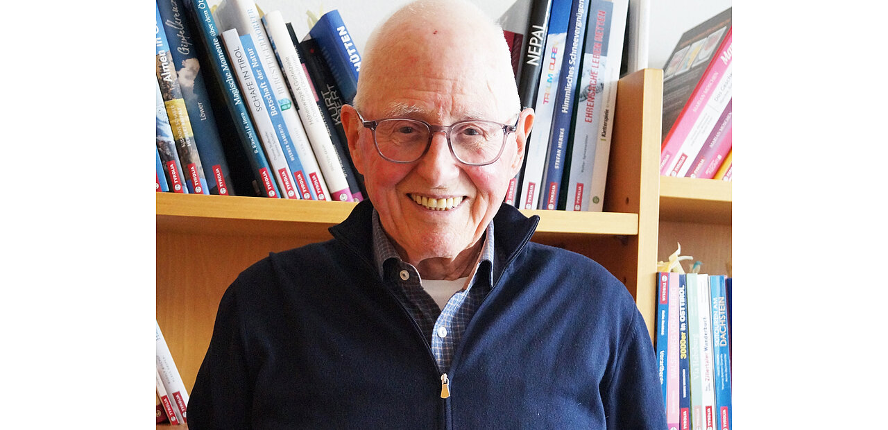 Krönung eines Lebenswerks: Josef Gelmi schrieb "Die" Papst-Geschichte der Gegenwart.