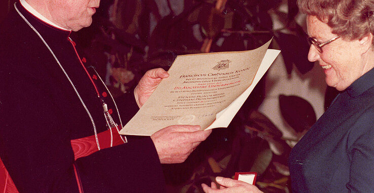 Kardinal König mit Auguste Unterberger.