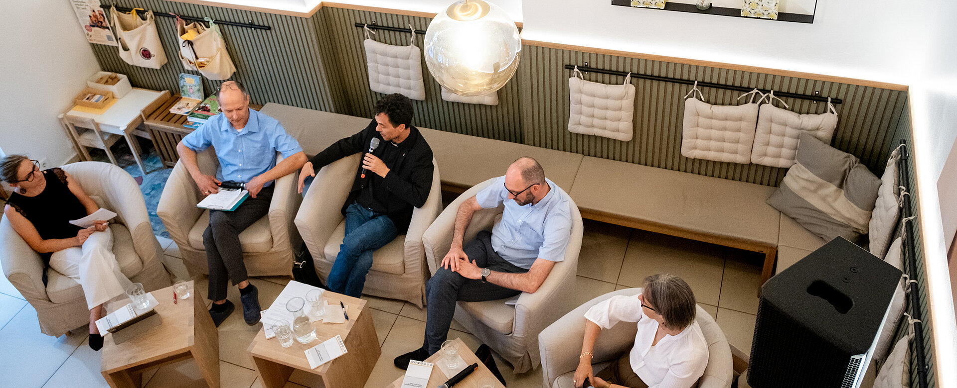 Im Gespräch waren die Gäste bei der neuen Dialogreihe – ein guter Start zum herausfordernden Thema „Assistierter Suizid“.