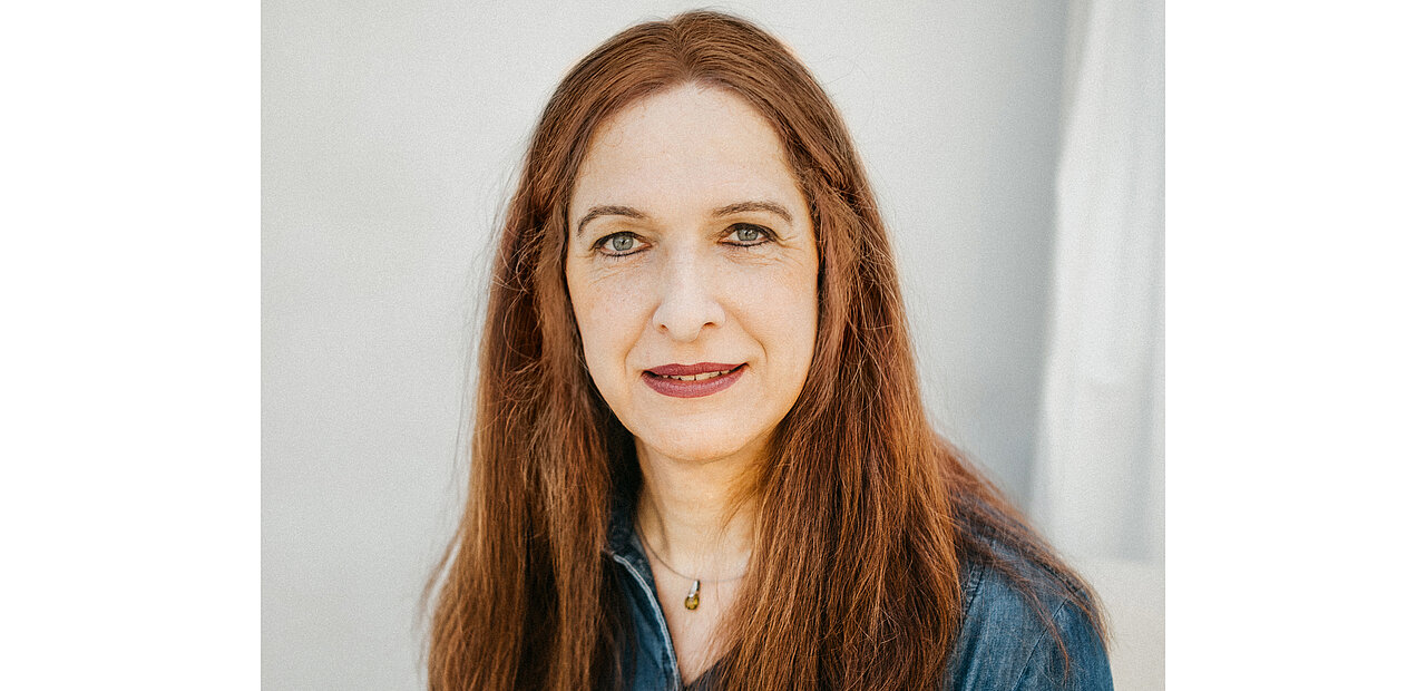 Mein Dorfpfarrer nimmt mich so an, wie ich bin, erzählt Transfrau Sabine Estner im Interview.