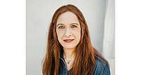 Mein Dorfpfarrer nimmt mich so an, wie ich bin, erzählt Transfrau Sabine Estner im Interview.
