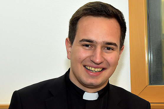 Johannes Lackner ist Priester in der Erzdiözese Salzburg und seit November 2022 Seelsorger für das olympische und paralympische Team Österreichs. 