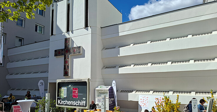 Neu gedachte Kirchennutzung: Das „Kirchenschiff“ am Eröffnungstag am 9. April.